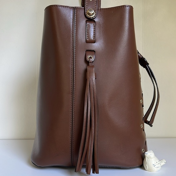 Furla Vittoria Bucket Bag - Picture 5 of 16